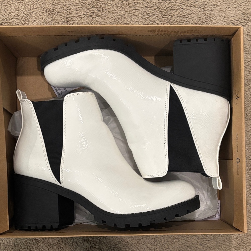 Dirty Laundry White and Black Ankle Boots